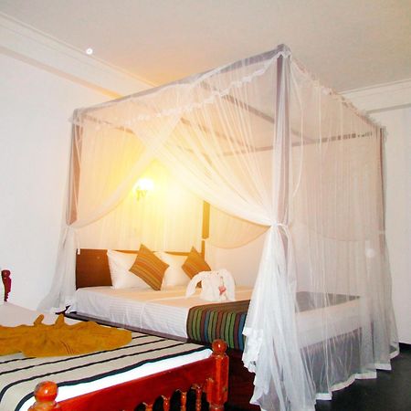 Shanika Beach Inn Tangalle Extérieur photo