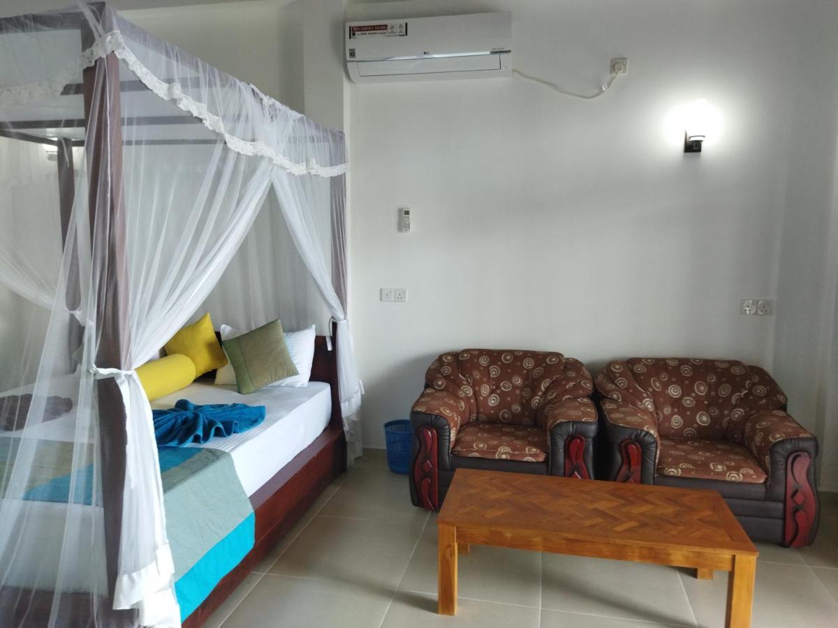 Shanika Beach Inn Tangalle Extérieur photo