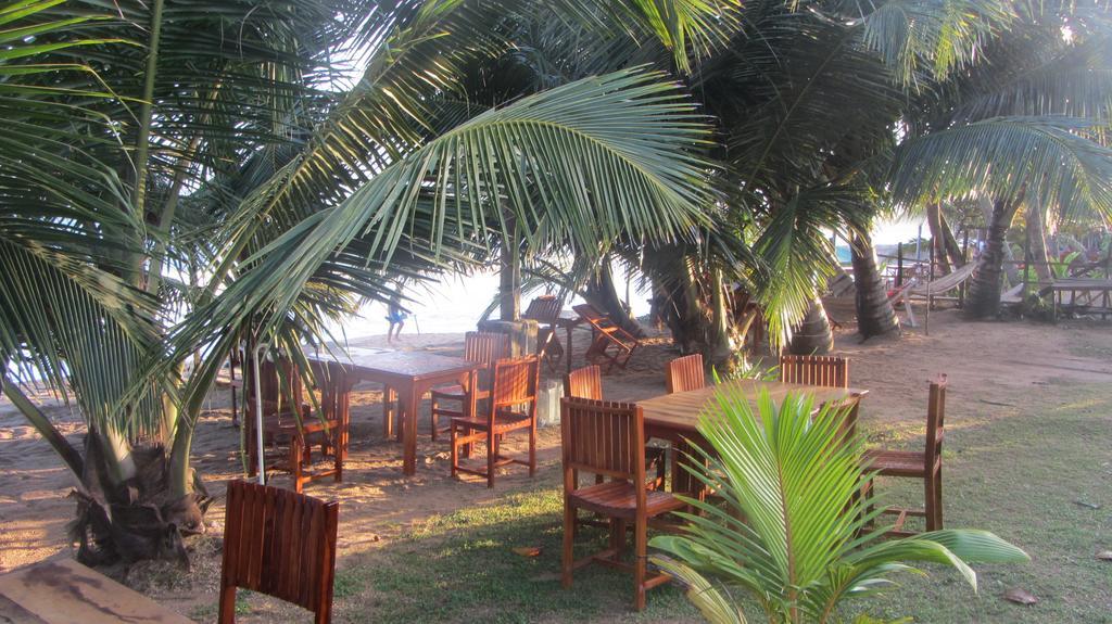 Shanika Beach Inn Tangalle Extérieur photo