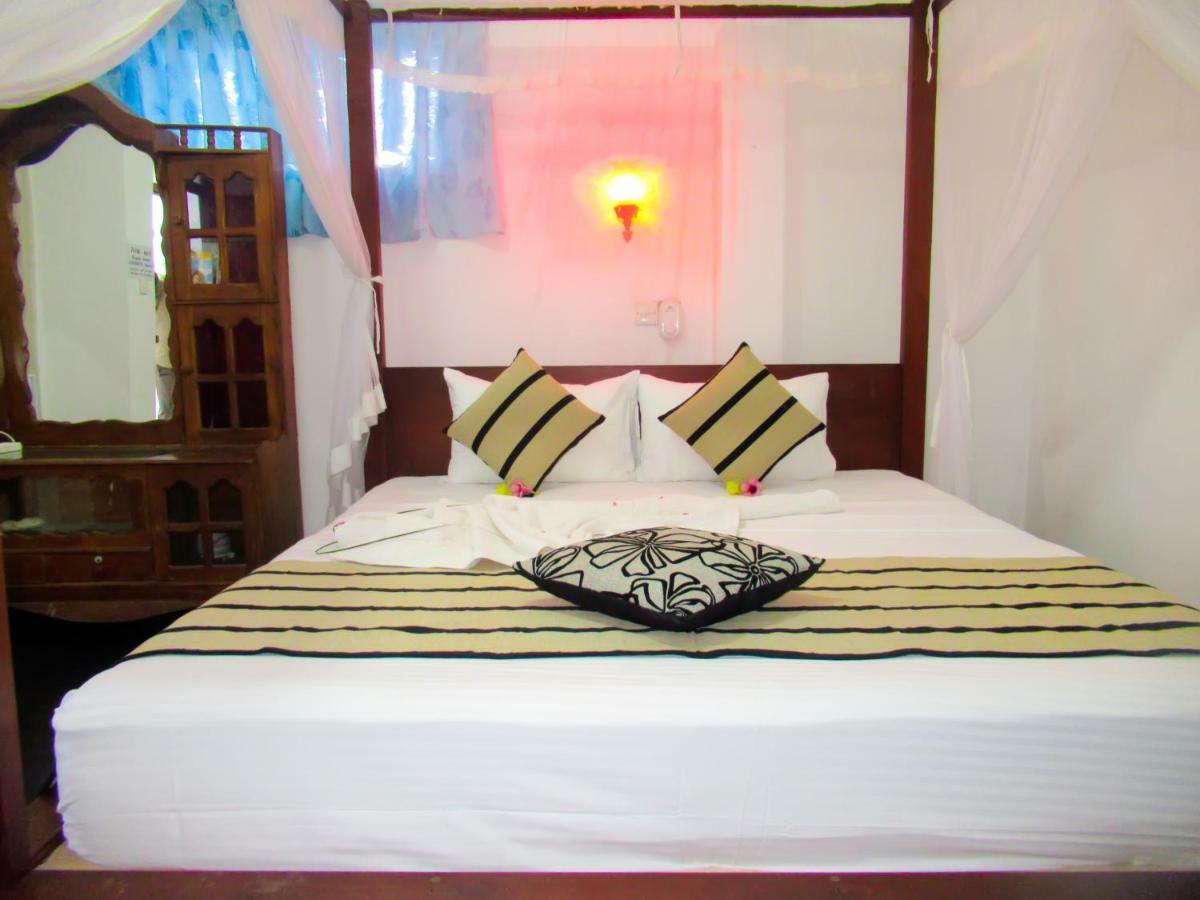 Shanika Beach Inn Tangalle Extérieur photo