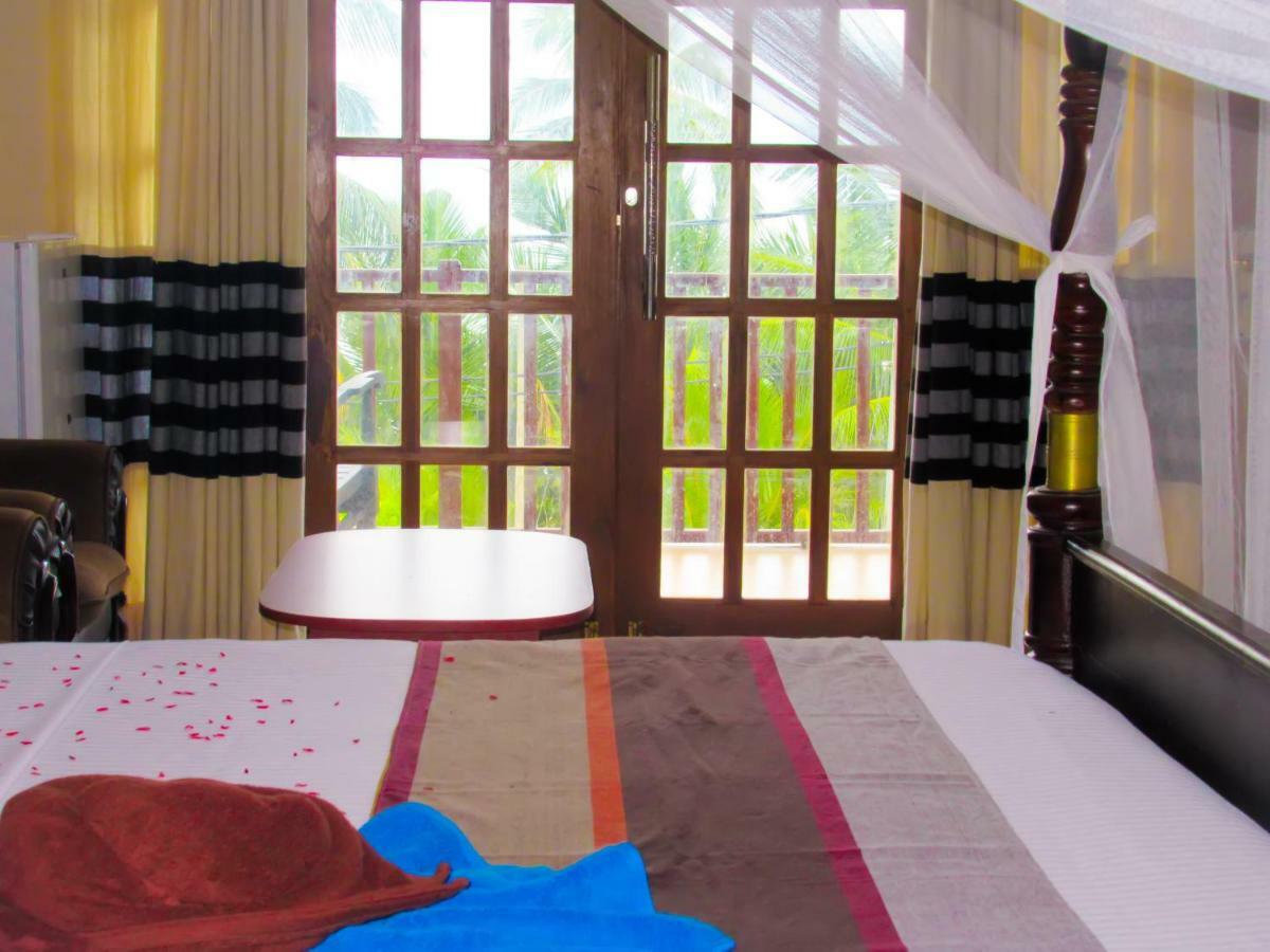 Shanika Beach Inn Tangalle Extérieur photo